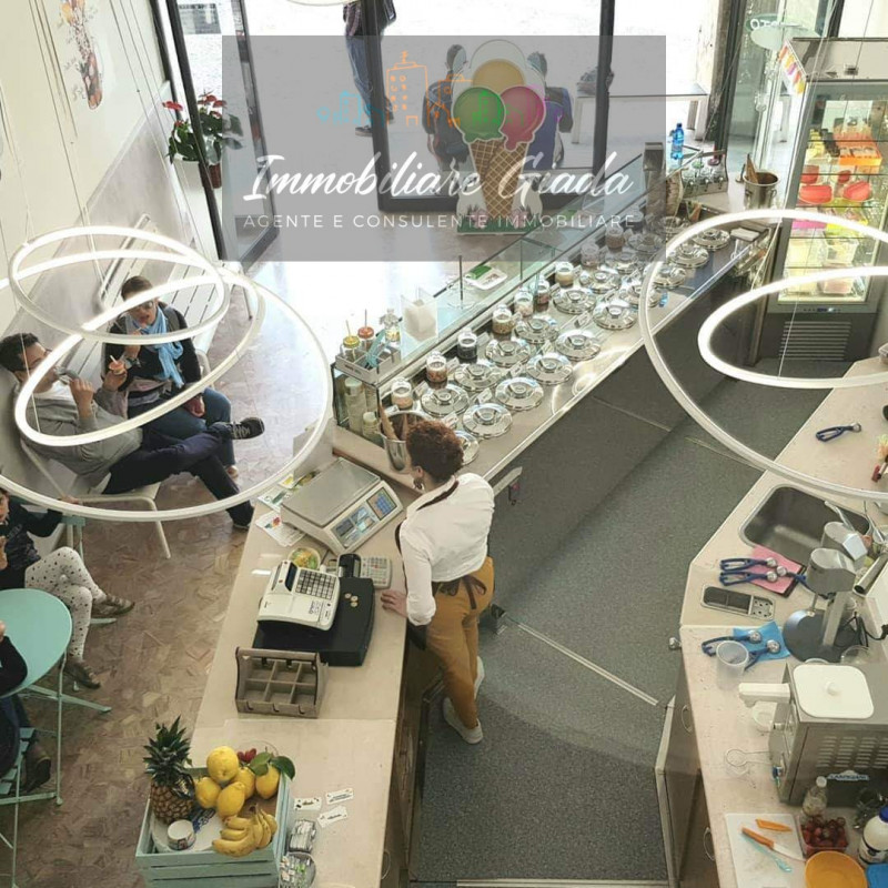 L'immobiliare Giada vi proponi in esclusiva questa bellissima attività commerciale.

Nel cuore de...