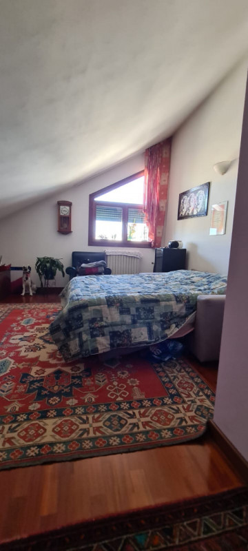 Proponiamo in vendita un introvabile appartamento duplex situato nel servitissimo quartiere di Po...