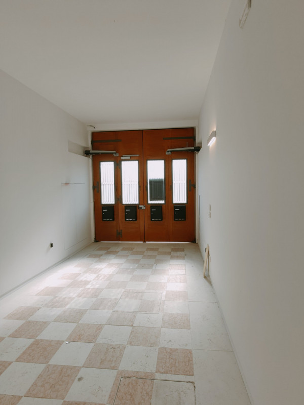 Prato della Valle piano terra esposto a sud appartamento composto da soggiorno con cottura, matri...