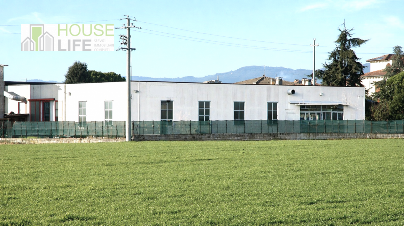 THIENE: CAPANNONE ARTIGIANALE LOCATO di 450 mq totali, di cui circa 65 mq di uffici, 65 di locali...