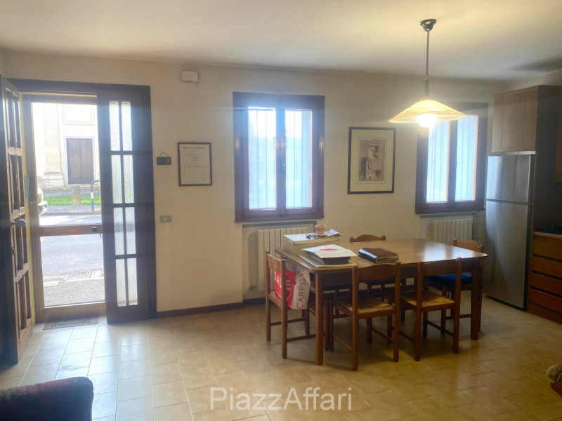 In pieno centro storico a Piove di Sacco, esattamente di fronte alla Chiesetta di San Nicolò ed a...