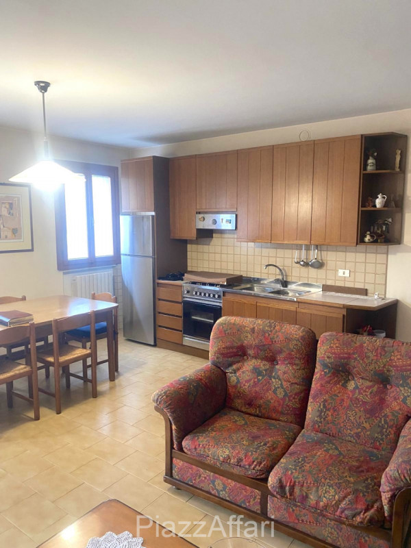 In pieno centro storico a Piove di Sacco, esattamente di fronte alla Chiesetta di San Nicolò ed a...