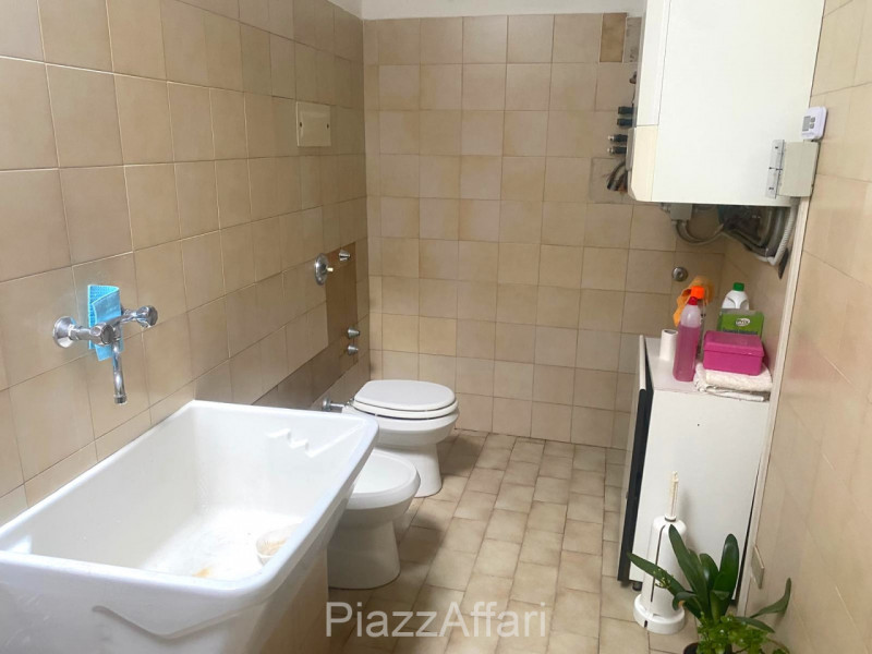 In pieno centro storico a Piove di Sacco, esattamente di fronte alla Chiesetta di San Nicolò ed a...