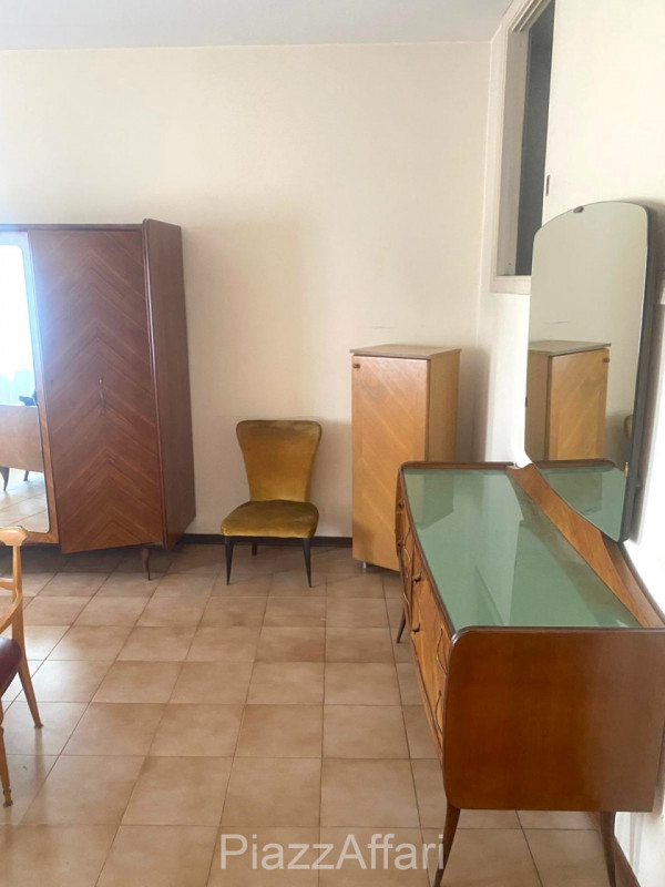 In pieno centro storico a Piove di Sacco, esattamente di fronte alla Chiesetta di San Nicolò ed a...