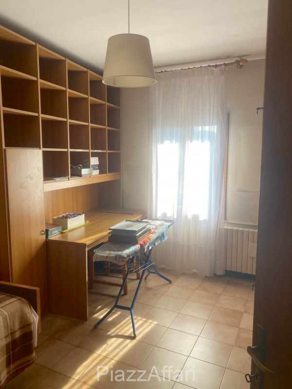 In pieno centro storico a Piove di Sacco, esattamente di fronte alla Chiesetta di San Nicolò ed a...