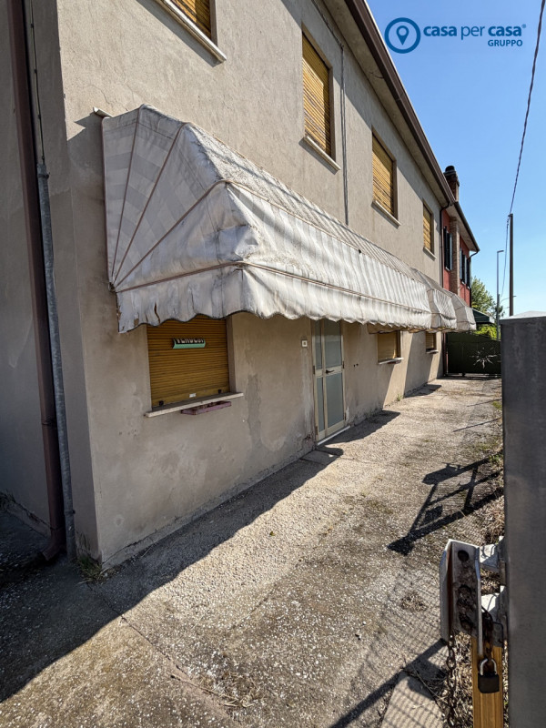 APPROVATO GRUPPO CASA PER CASA: VALUTATO, CONTROLLATO, GESTITO IN ESCLUSIVA!

ZONA:
L’immobile è ...