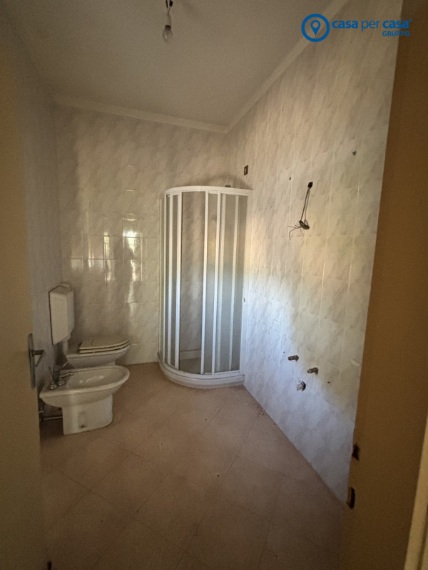 APPROVATO GRUPPO CASA PER CASA: VALUTATO, CONTROLLATO, GESTITO IN ESCLUSIVA!

ZONA:
L’immobile è ...