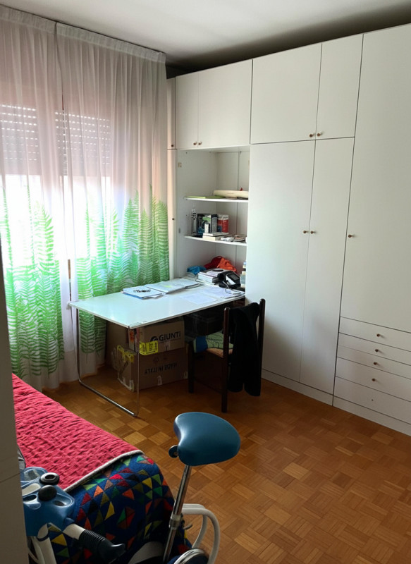 CITTA' GIARDINO: Classe Energetica E - EPgl,nren 167,46 Kwh/mq. anno.
In piccola ed elegante pala...