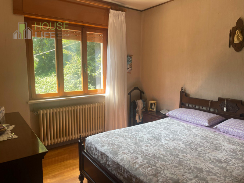 RECOARO TERME – In zona comoda a tutti i principali servizi, all’interno di un contesto tranquill...