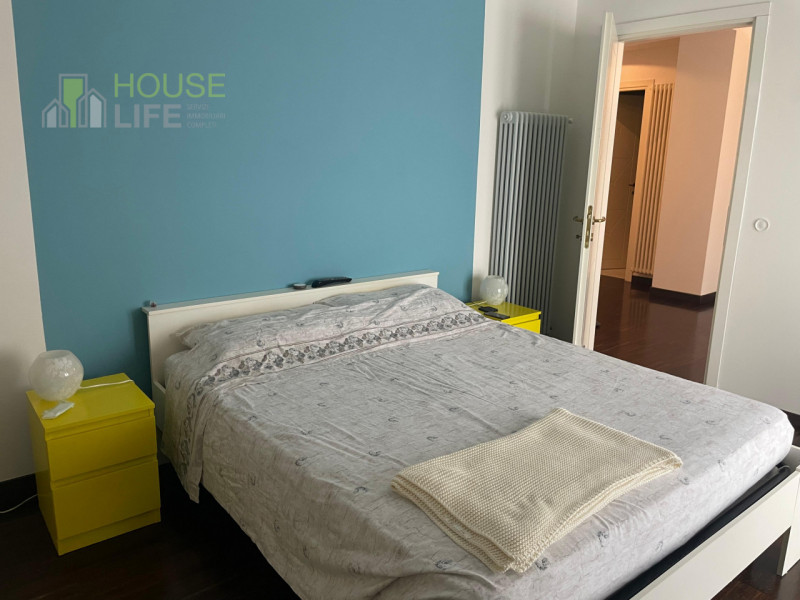 RECOARO TERME: In tranquillo contesto residenziale, APPARTAMENTO BICAMERE RISTRUTTURATO al primo ...