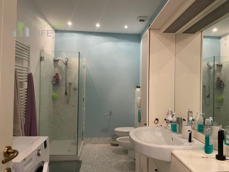 RECOARO TERME: In tranquillo contesto residenziale, APPARTAMENTO BICAMERE RISTRUTTURATO al primo ...