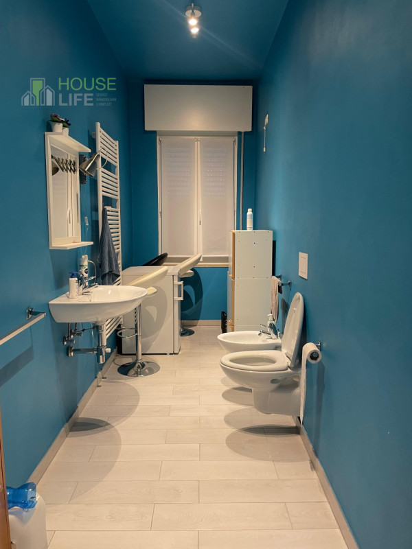 RECOARO TERME: In tranquillo contesto residenziale, APPARTAMENTO BICAMERE RISTRUTTURATO al primo ...