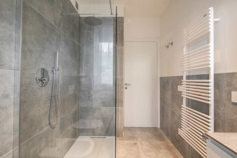 A Noventa Padovana, in contesto residenziale tranquillo e moderno, proponiamo in vendita accoglie...