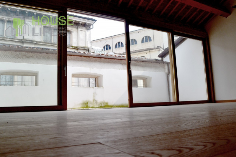 SCHIO-centro: moderno BICAMERE DUPLEX con finiture di lusso, in signorile palazzo storico nel cen...