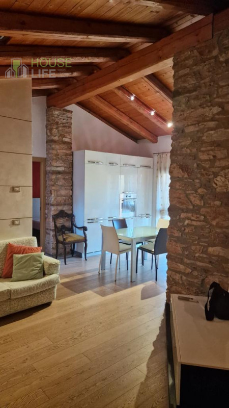 SCHIO-Magrè: in zona residenziale, moderno APPARTAMENTO BICAMERE con ingresso indipendente al pia...