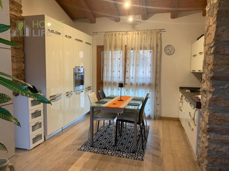 SCHIO-Magrè: in zona residenziale, moderno APPARTAMENTO BICAMERE con ingresso indipendente al pia...