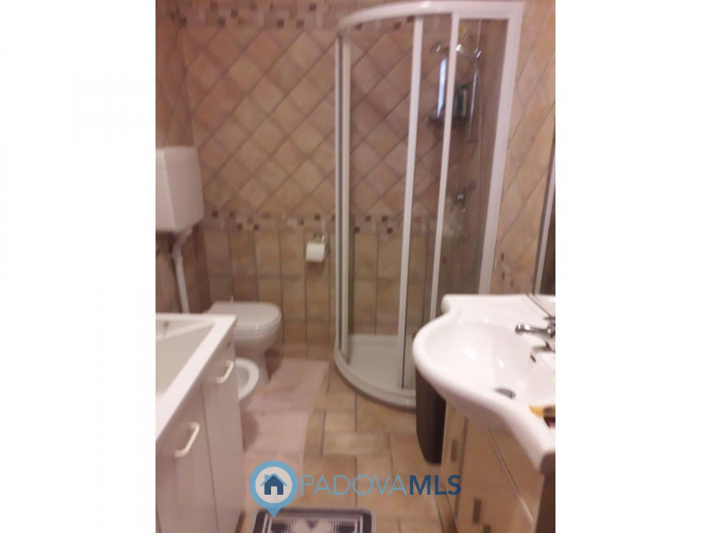 Immobile in esclusiva al Gruppo Padova MLS
Casalserugo splendida porzione di rustico con spazi in...