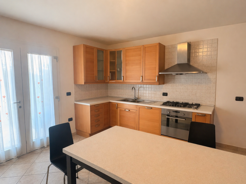 Situata nel cuore della suggestiva comune di Santa Maria di Sala, questa affascinante bifamiliare...