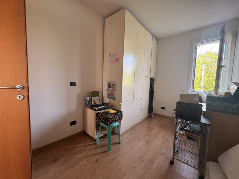 Situata nel cuore della suggestiva comune di Santa Maria di Sala, questa affascinante bifamiliare...