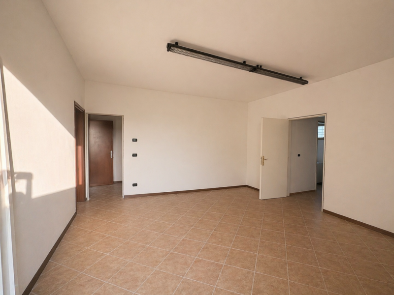 Situata nel cuore della suggestiva comune di Santa Maria di Sala, questa affascinante bifamiliare...