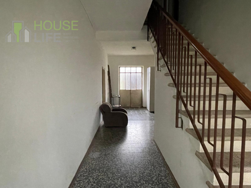 MALO - CENTRO: CASA A SCHIERA da RISTRUTTURARE 315mq con possibilità di ampliamento di 700m. EURO...