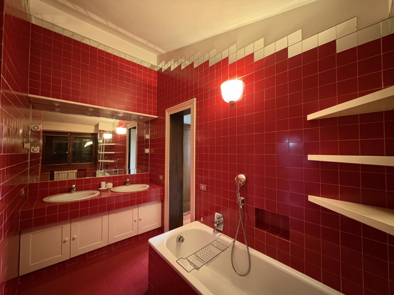 CADONEGHE - IN OTTIMA POSIZIONE , COMODA A TUTTI I SERVIZI , AFFITTASI , SOLO REFERENZIATI , VILL...