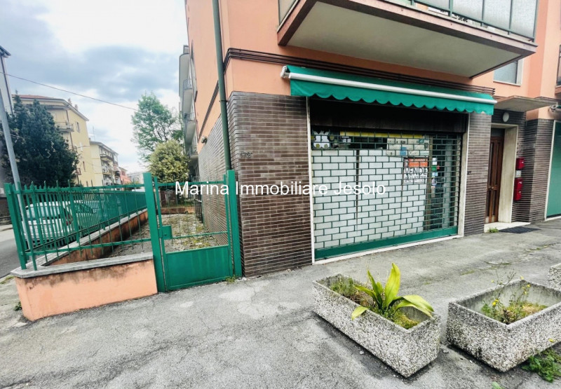 Scoprite un'opportunità unica per investire nel cuore del quartiere Santa Bertilla a Vicenza! Pro...