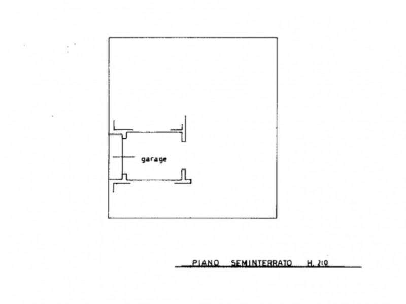 Nella frazione di Treville proponiamo in vendita un appartamento dalle generose metrature, 120 mq...