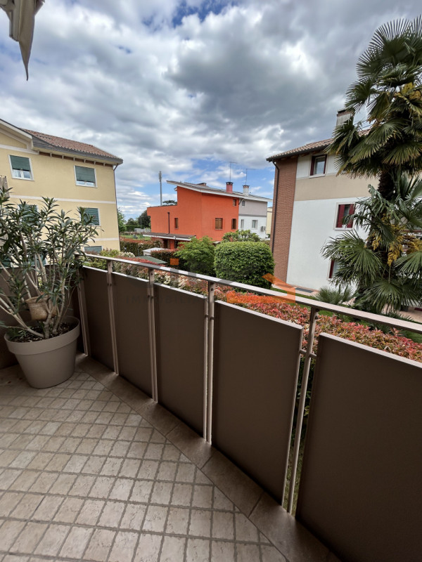 Bassano del Grappa - In tranquilla e ricercata zona residenziale di San Vito, proponiamo in VENDI...