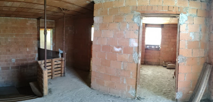 Rif. A.A.09-241

Vendita all'asta - compendio immobiliare in data 09 giugno 2026

Descrizione: tr...