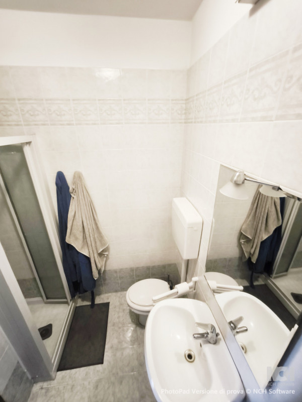 Zona monta' - vendesi appartamento trilocale al piano primo con ascensore.

L'appartamento si tro...