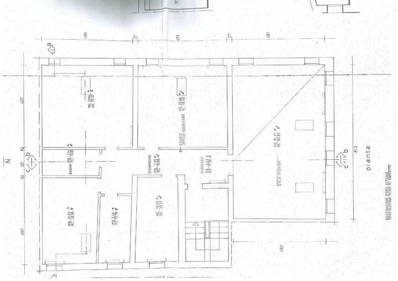 Scopri questo affascinante ufficio situato nel centro storico di Camposampiero, una delle zone pi...