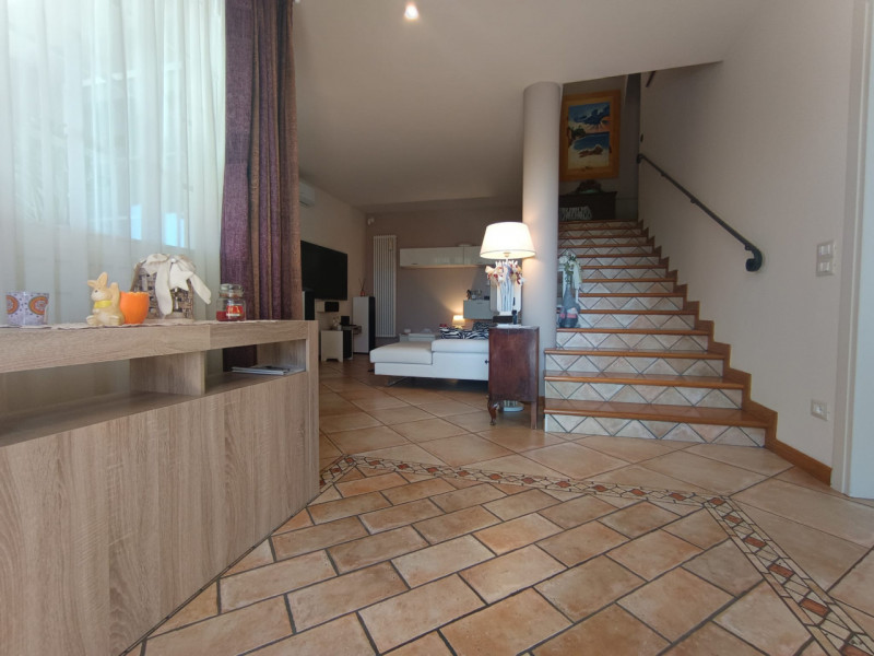 Roveredo di Guà – Loc. Cicogna  
Casa singola su lotto di 700 mq circa, in condizioni ottime.

Pr...