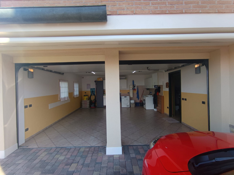 Roveredo di Guà – Loc. Cicogna  
Casa singola su lotto di 700 mq circa, in condizioni ottime.

Pr...