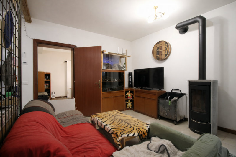 BOLZANO VICENTINO. In pieno centro paese, proponiamo in vendita una casa terracielo che ti stupir...