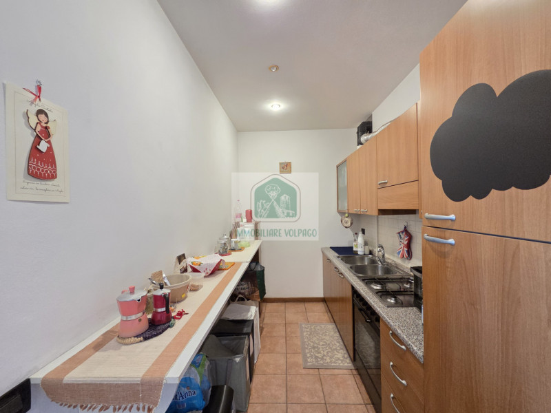 Se cerchi la comodità del centro senza rinunciare alla tranquillità, questo appartamento al primo...