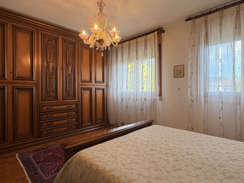 Se stai cercando un appartamento che coniughi spazio e comfort, ti presentiamo questo splendido q...