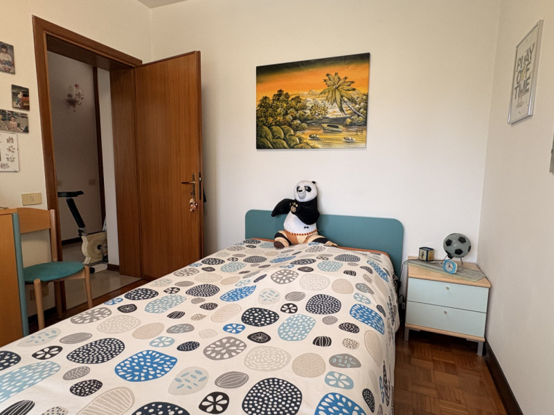 Se stai cercando un appartamento che coniughi spazio e comfort, ti presentiamo questo splendido q...