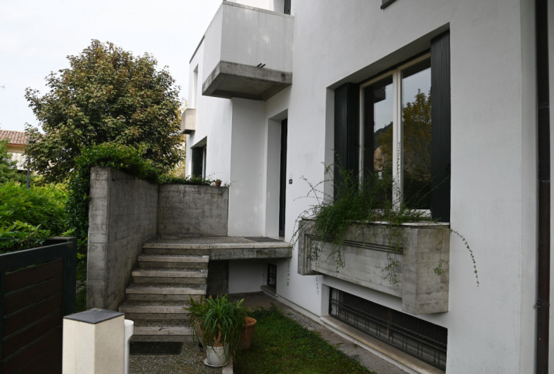 Scoprite questa affascinante villa unifamiliare, situata in una posizione unica di Monselice, car...