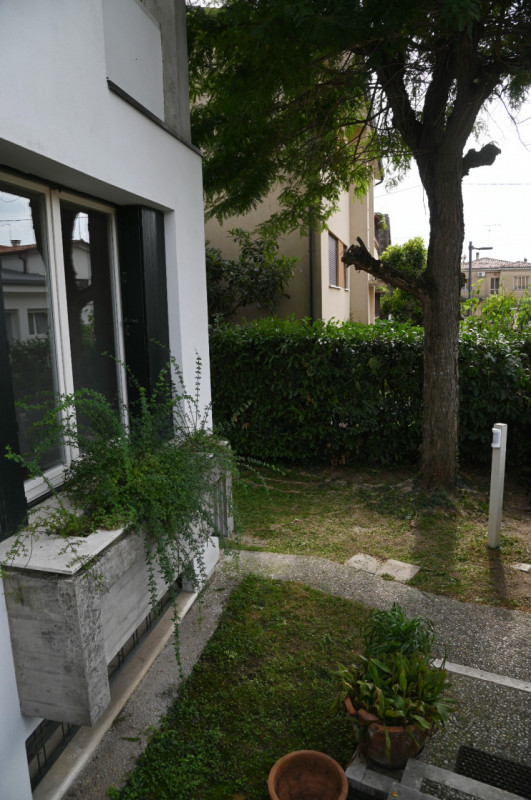 Scoprite questa affascinante villa unifamiliare, situata in una posizione unica di Monselice, car...