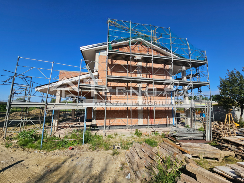 MORTISE - Per chi cerca la comodità alla viabilità senza rinunciare allo spazio verde che solo qu...