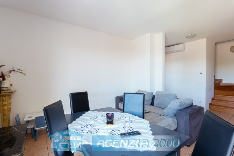 BELLISSIMA VISTA SUI TETTI DI CONSELVE!!! HO L'APPARTAMENTO CON TRAVI A VISTA PERFETTO PER TE !!!...