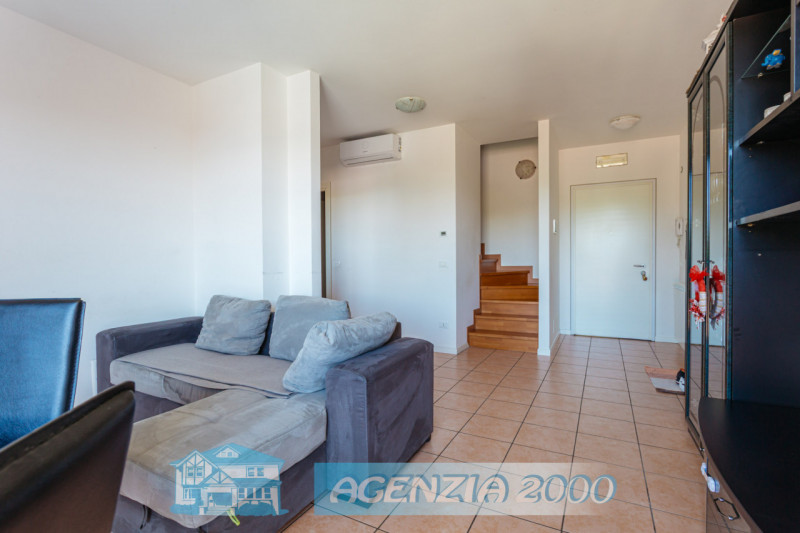 BELLISSIMA VISTA SUI TETTI DI CONSELVE!!! HO L'APPARTAMENTO CON TRAVI A VISTA PERFETTO PER TE !!!...