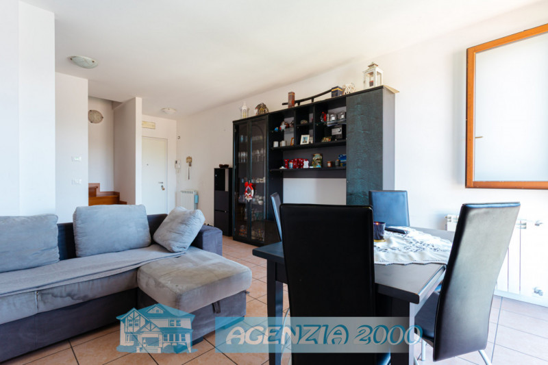 BELLISSIMA VISTA SUI TETTI DI CONSELVE!!! HO L'APPARTAMENTO CON TRAVI A VISTA PERFETTO PER TE !!!...