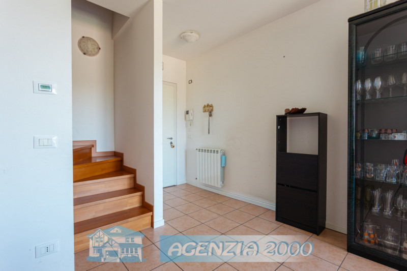 BELLISSIMA VISTA SUI TETTI DI CONSELVE!!! HO L'APPARTAMENTO CON TRAVI A VISTA PERFETTO PER TE !!!...