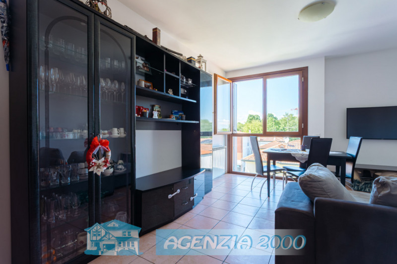 BELLISSIMA VISTA SUI TETTI DI CONSELVE!!! HO L'APPARTAMENTO CON TRAVI A VISTA PERFETTO PER TE !!!...