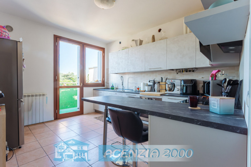 BELLISSIMA VISTA SUI TETTI DI CONSELVE!!! HO L'APPARTAMENTO CON TRAVI A VISTA PERFETTO PER TE !!!...