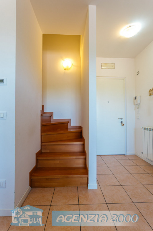 BELLISSIMA VISTA SUI TETTI DI CONSELVE!!! HO L'APPARTAMENTO CON TRAVI A VISTA PERFETTO PER TE !!!...