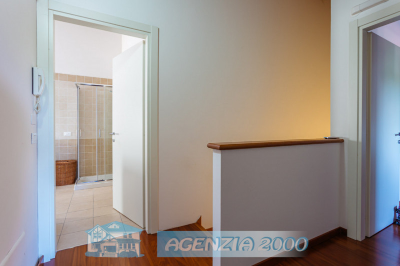 BELLISSIMA VISTA SUI TETTI DI CONSELVE!!! HO L'APPARTAMENTO CON TRAVI A VISTA PERFETTO PER TE !!!...