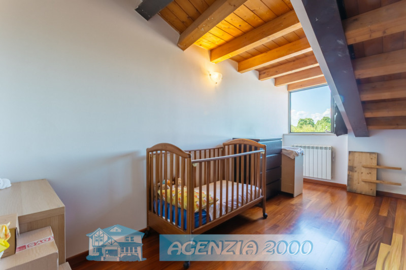 BELLISSIMA VISTA SUI TETTI DI CONSELVE!!! HO L'APPARTAMENTO CON TRAVI A VISTA PERFETTO PER TE !!!...